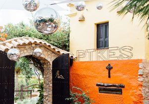 Hotel Pikes, Ibiza. Entrada. Foto: César Cid Hotel Pikes, Ibiza. Entrada. Foto: César Cid