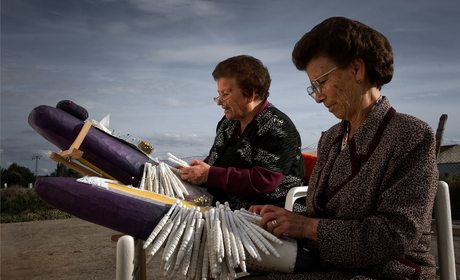 Encaje de bolillos: el buen ‘saber hacer’ de las mujeres de La Mancha | Guía Repsol Encaje de bolillos: el buen ‘saber hacer’ de las mujeres de La Mancha | Guía Repsol