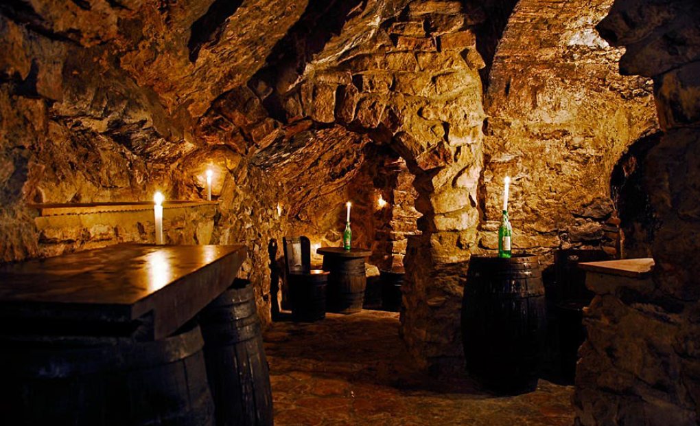 Interior de El Matador, en Cuevas del Molar (Madrid). Foto cedida
