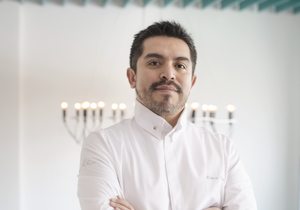 ROBERTO RUIZ 3.jpg