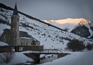 Santuario Montgarri. Apertura. Foto: Sofía Moro PONT DE REI, Val de Aran frontera en años 40