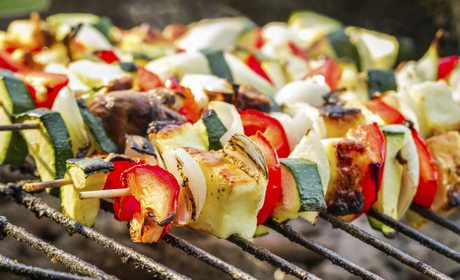 It's so easy to make veggie skewers It's so easy to make veggie skewers