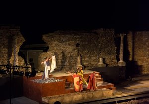 Apertura. Teatro Romano de Regina, Badajoz. Foto: Manuel Ruiz Toribio Teatro Romano de Regina, Badajoz. Foto: Manuel Ruiz Toribio