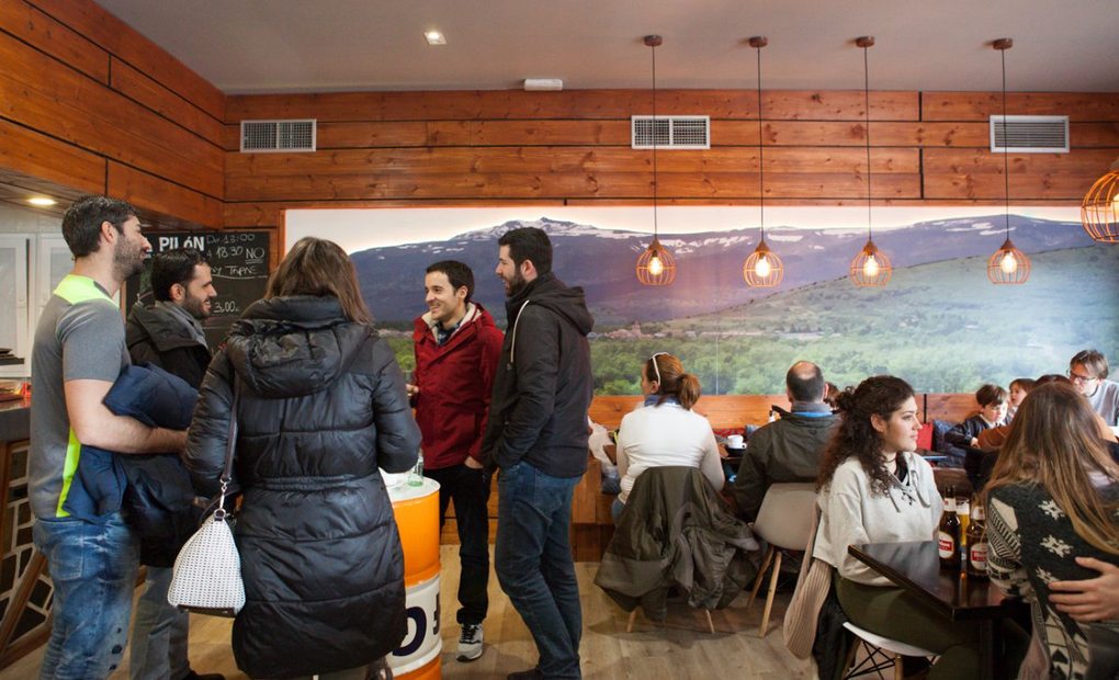 Restaurante Rascafría: 'El Pilón' -ambiente salón (2)-. Foto: Helena Poncini