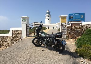 Ruta en moto por Menorca (Baleares) | Guía Repsol Ruta en moto por Menorca (Baleares) | Guía Repsol
