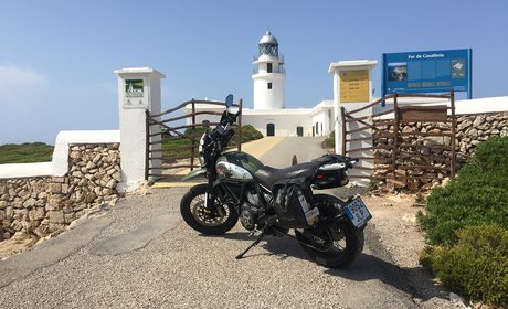 Ruta en moto por Menorca (Baleares) | Guía Repsol Ruta en moto por Menorca (Baleares) | Guía Repsol
