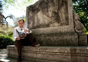 Javier Sierra: sus restaurantes y hoteles favoritos | Guía Repsol Javier Sierra: sus restaurantes y hoteles favoritos | Guía Repsol