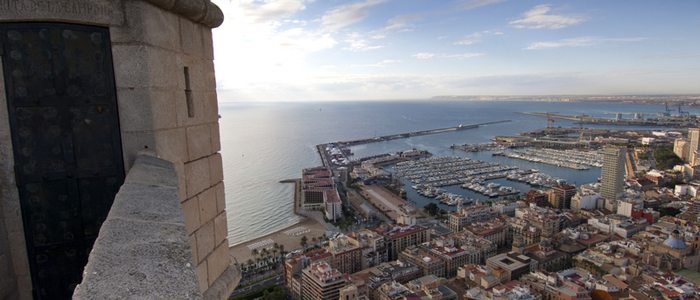 Vistas desde el castillo de Santa Bárbara Vistas desde el castillo de Santa Bárbara