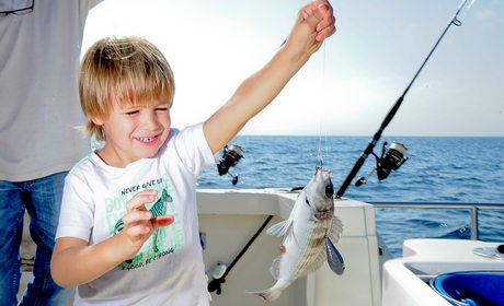 Pesca con niños en Puerto Banús (Marbella) | Guía Repsol Pesca con niños en Puerto Banús (Marbella) | Guía Repsol