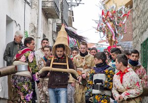 Fiesta de la Vaquilla. Fresnadillas de la Oliva. Ana Aldea. Procesión